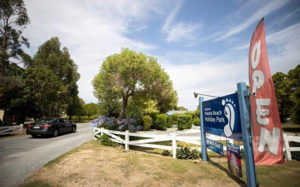 Kaikōura's Peketa Beach Holiday Park.